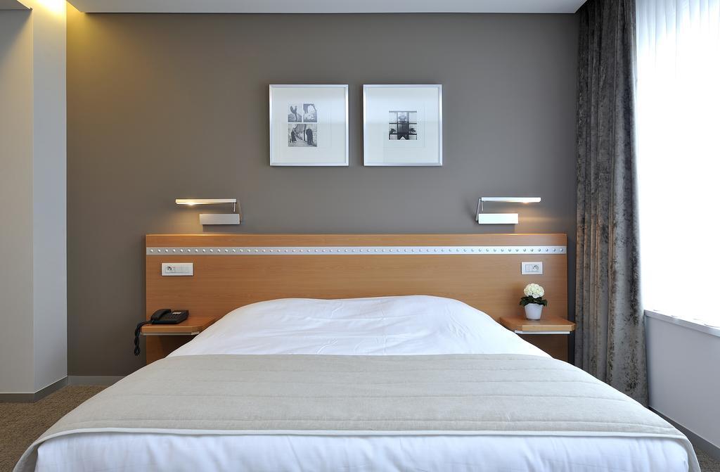 Business By Parkhotel -Annex- Kortrijk Szoba fotó